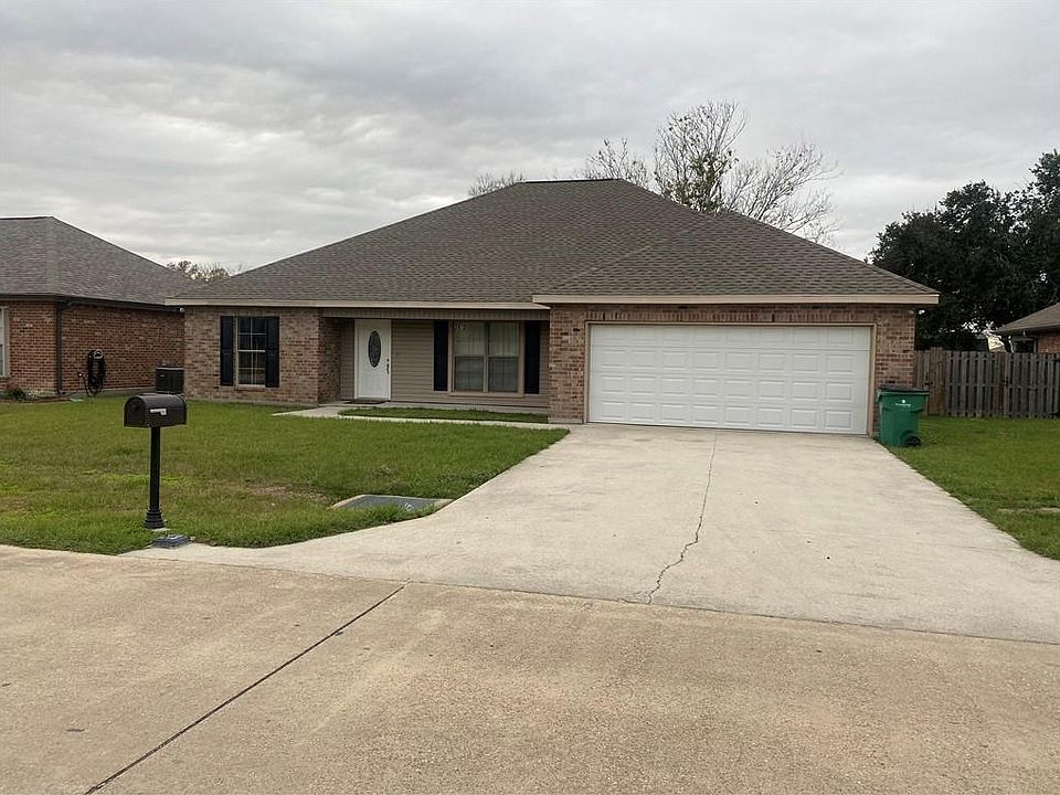 2492 Pineridge St, Thibodaux, LA 70301 | MLS #2426618 | Zillow