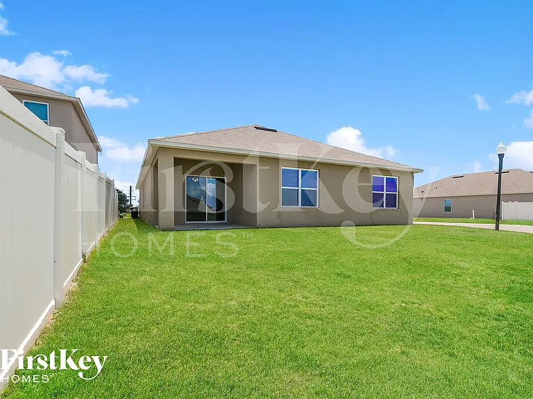 211 Bella Dr — Photo 14