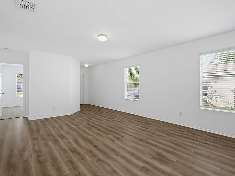 332 Lonestar Gait — Photo 5