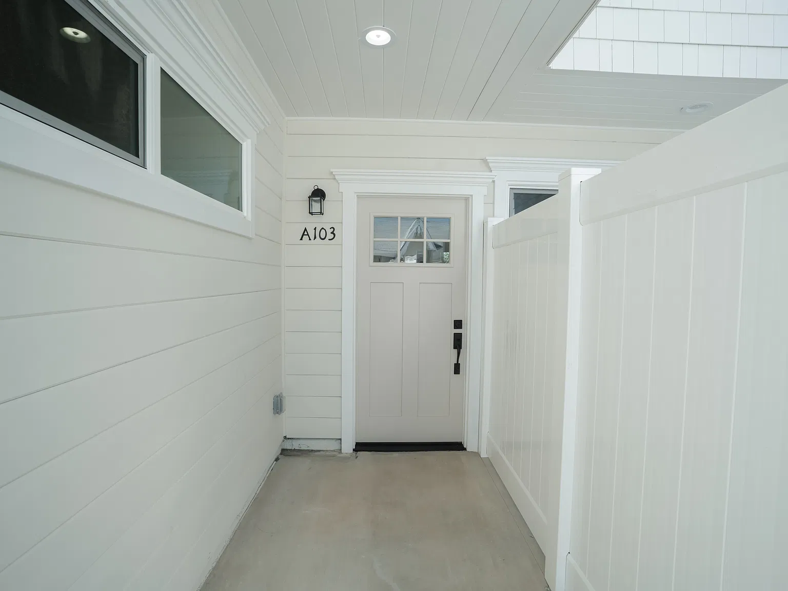 222 Costa Mesa St — Photo 2