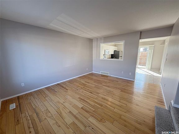 2nd image of UNIT 22-809 Kristjanson ROAD
