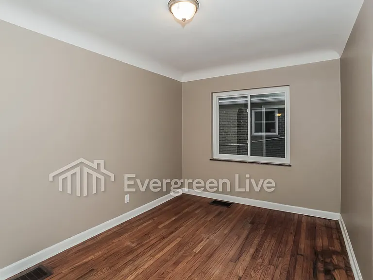 2032 Sundale Ave — Photo 8