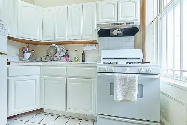 Rented by Compass | media 13