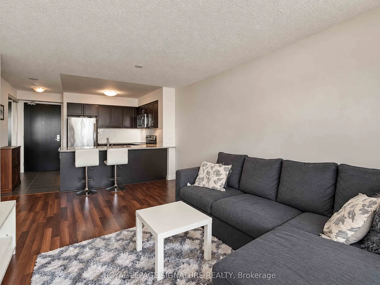 1 bed, $2,400 — Photo 4