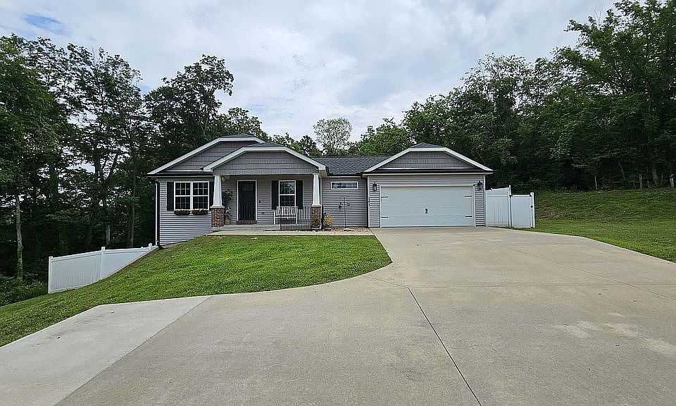 1st image of 391 Leimer Ln