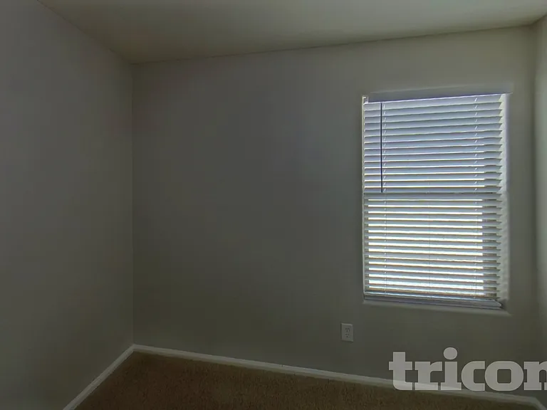 39964 W Sanders Way — Photo 12