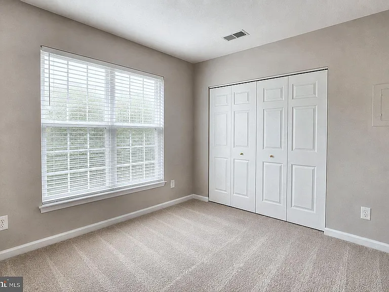25340 Lake Mist Sq #301 — Photo 19
