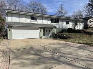 2509 Ravenswood Rd, Madison, WI 53711