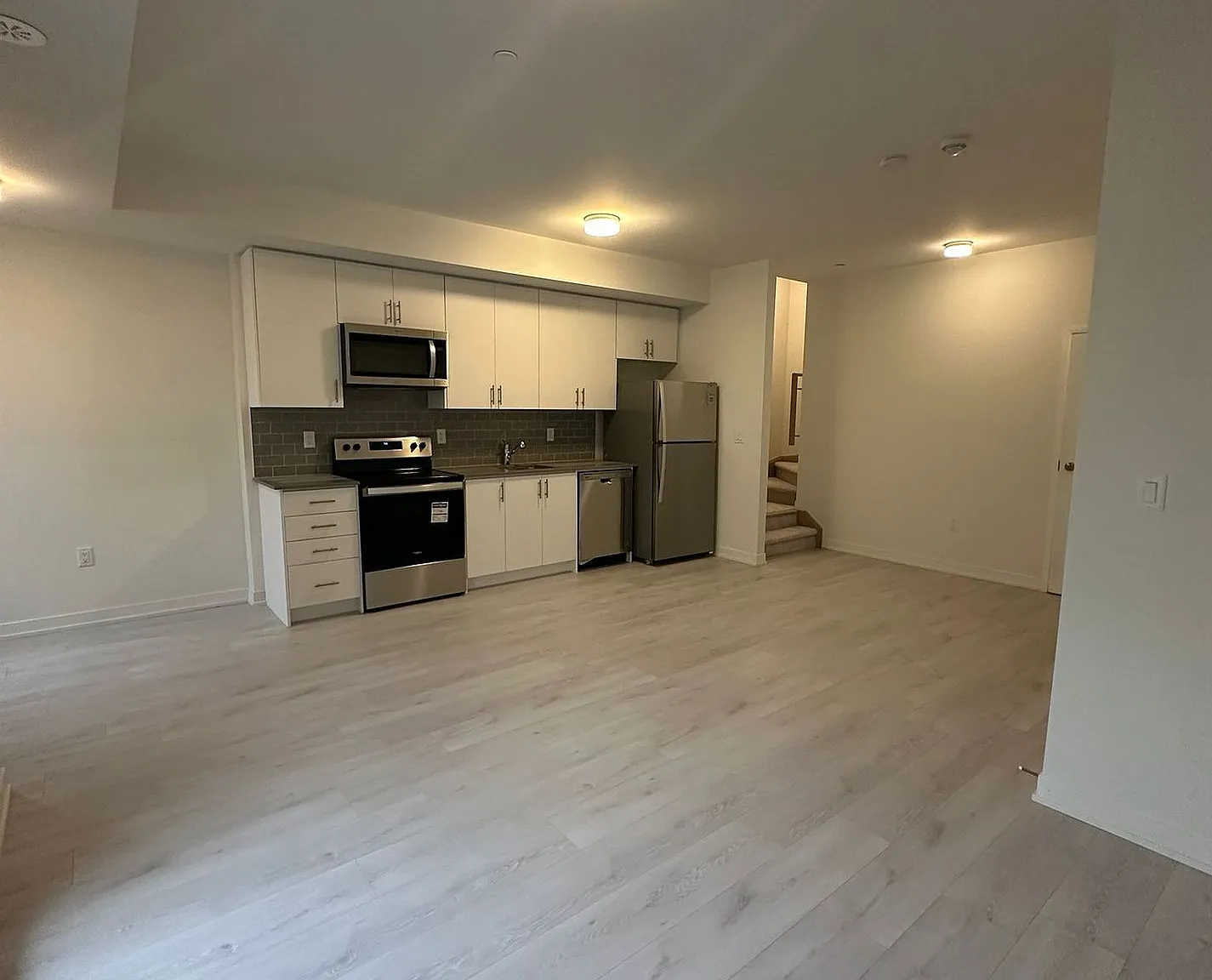 2 bed, $2,850 — Photo 2