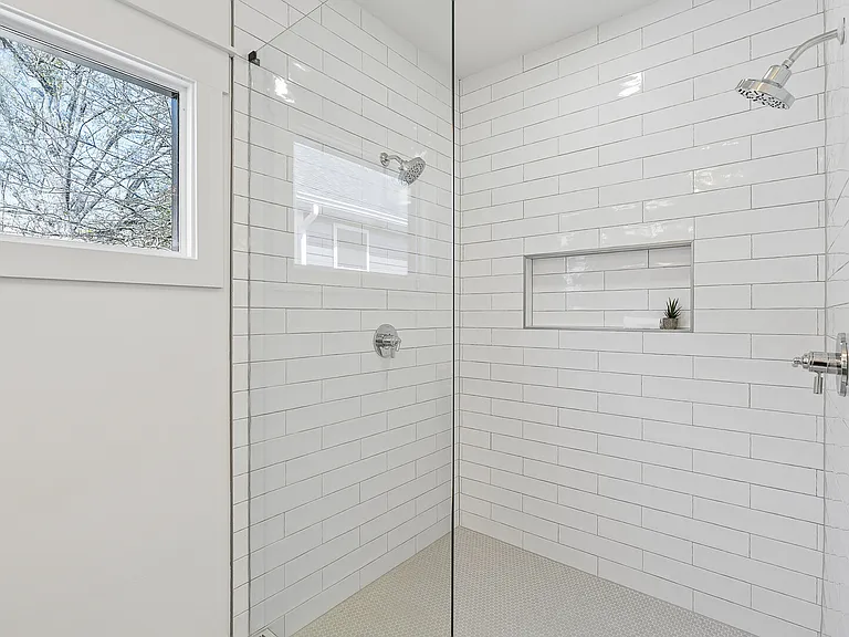Whitefoord Ave NE — Photo 30