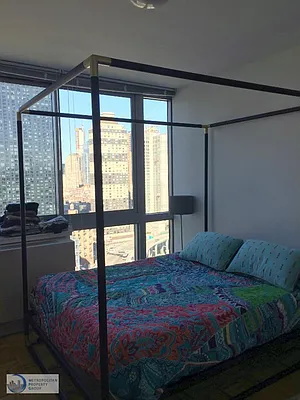 Rented by Metropolitan Property Group | media 10