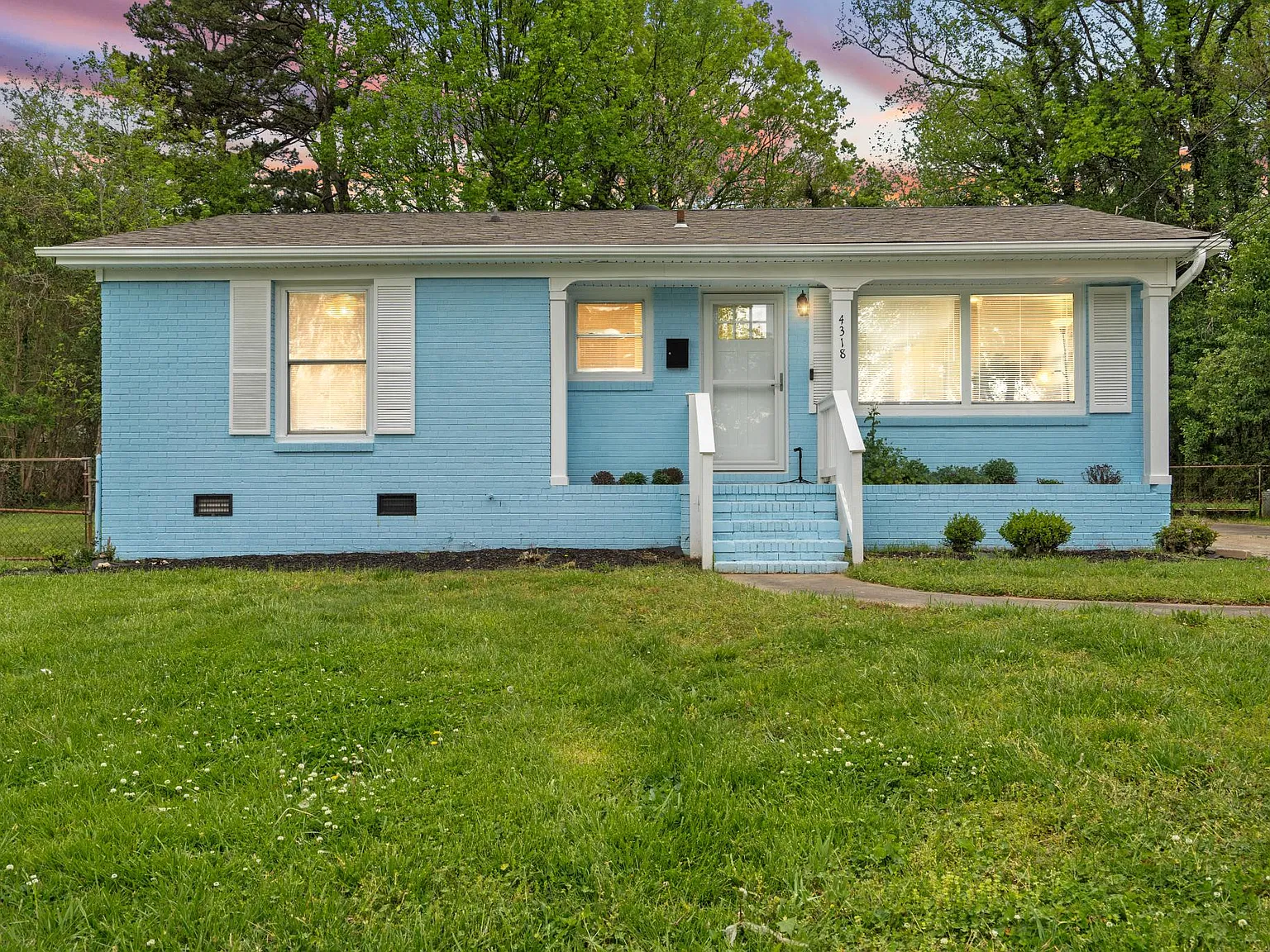 4318 Toluca Pl — Photo 3