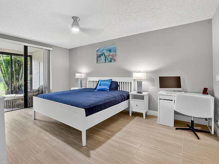 7773 La Mirada Dr — Photo 18