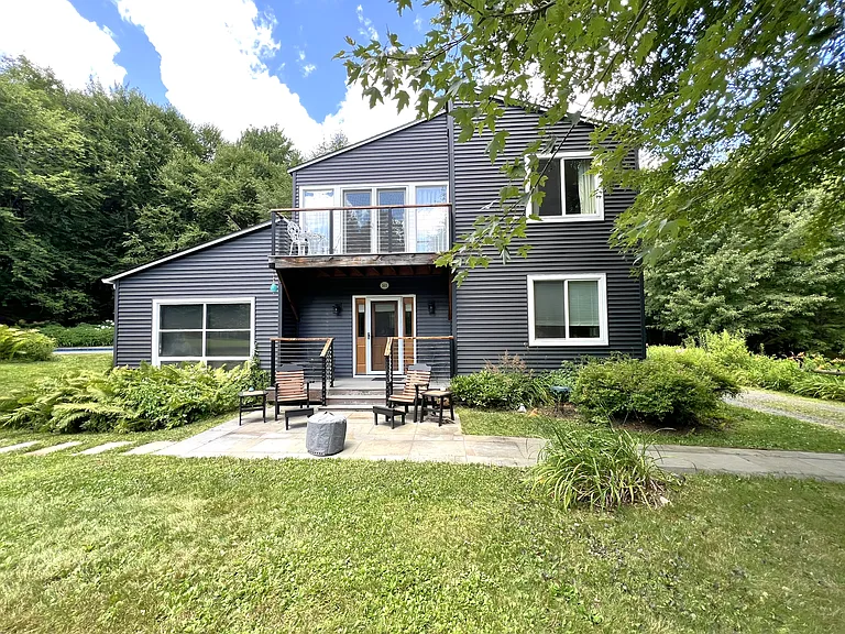 565 Moulton Ln — Photo 25