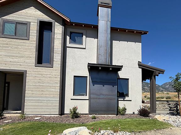2nd image of 2922 Portrush Dr
