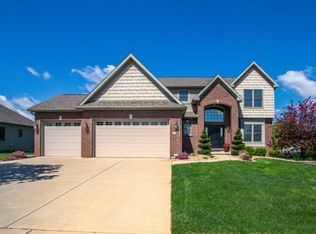 2511 Piney Run, Bloomington, IL 61704