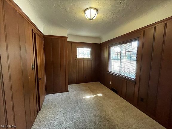 4th image of 3901 Meadowbrook Blvd