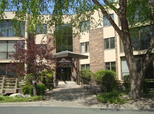 20 Windsor Ln APT 201A, Saint Paul, MN 55112