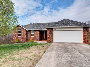 831 S Pershing St, Willard, MO 65781