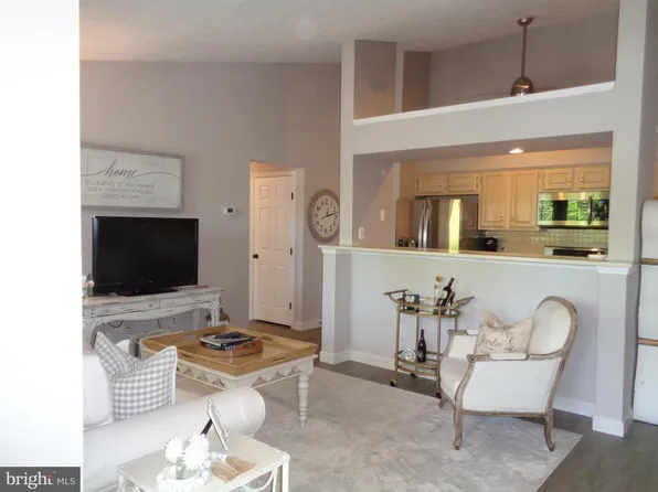 9105 Lincolnshire Ct APT J, Baltimore, MD 21234