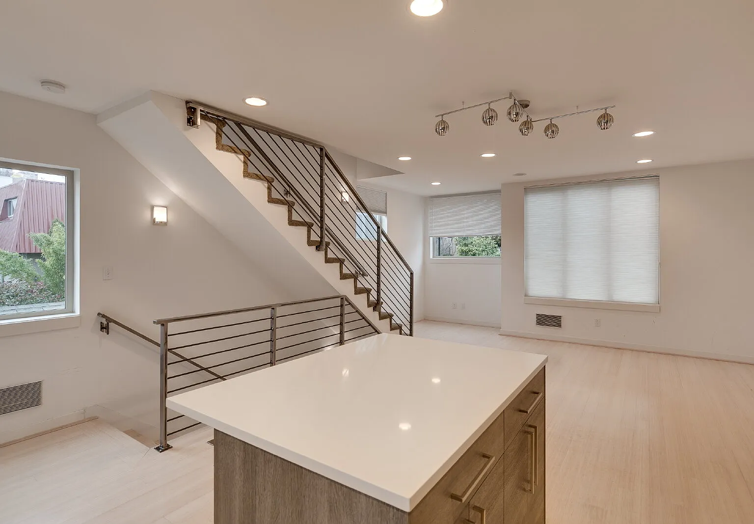 Modern Ballard 3 bedroom townhome for rent! — Photo 4