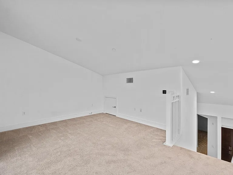 8547 Aspect Dr — Photo 27