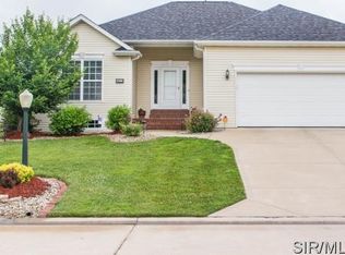 4621 Wisteria Dr, Alton, IL 62002