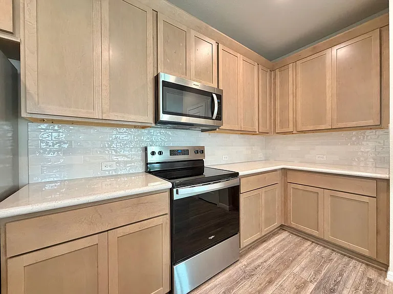 207 Cherry Blossom Ln — Photo 7