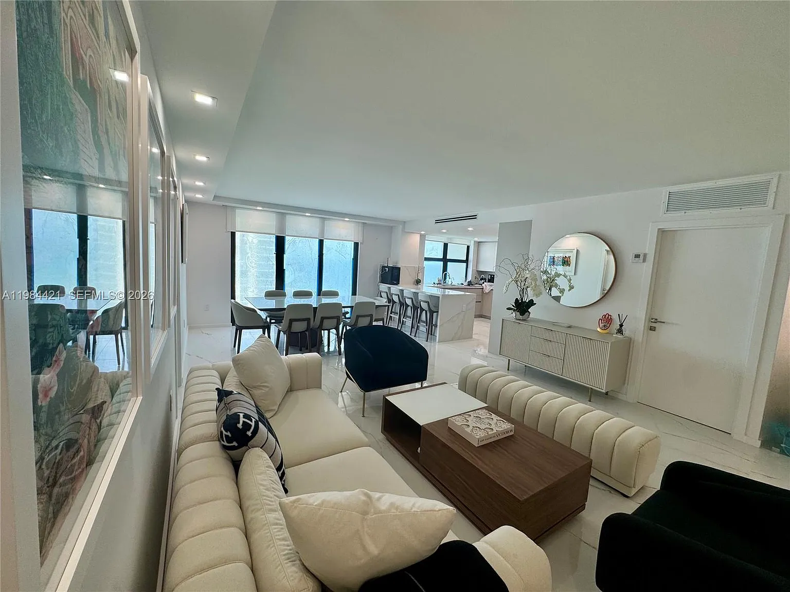 Balmoral Condo — Photo 3