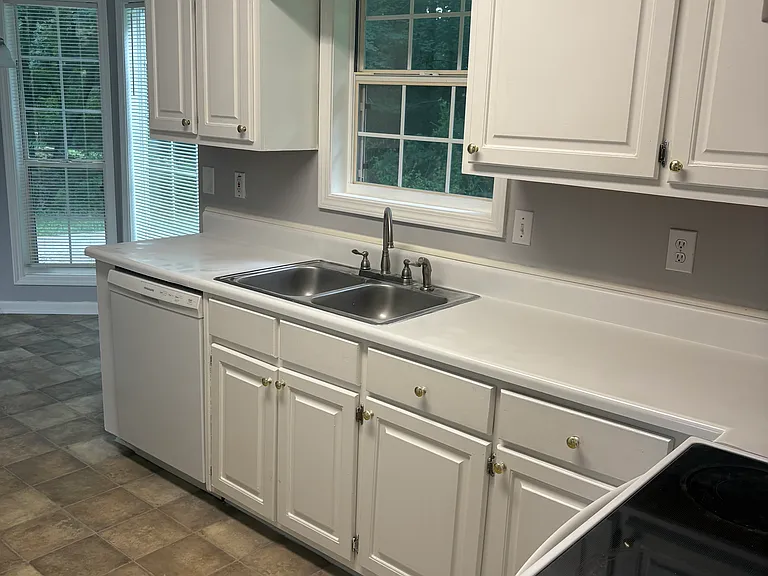 33 Noah Dr — Photo 34