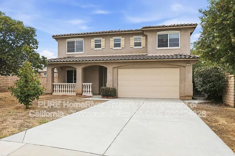 4 bed, 3.0 bath, 2700 sqft, $3,495 — Photo 2