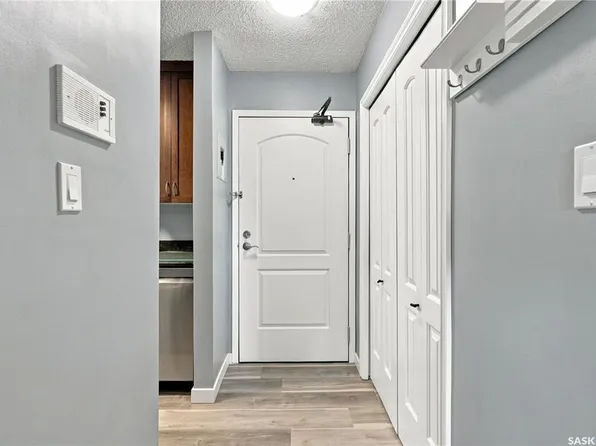 UNIT 210-2233 St Henry AVENUE, Saskatoon, SK S7M 5K6