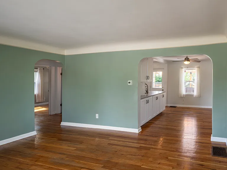4439 Matson Ave — Photo 7