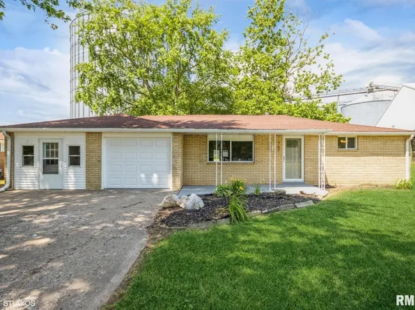 707 S Meadow Ln, Manito, IL 61546