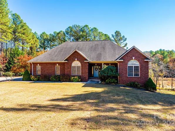 5812 Kaylee Ann Dr, Sawmills, NC 28630