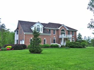 9201 Hampton Hunt Dr, Fairfax Station, VA 22039
