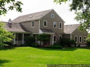 1204 Sunny Acres Rd, Mahomet, IL 61853