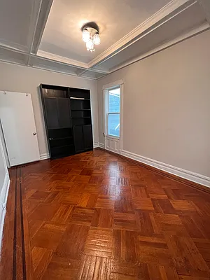 Rented by Compass | media 21