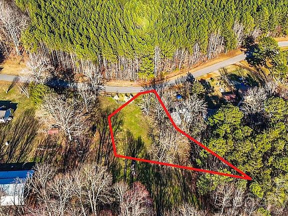 3rd image of 2319 Otis Dellinger Rd