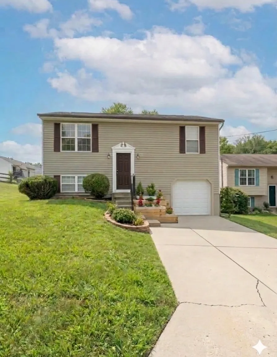 4 bed, 1100 sqft, $2,250 — Photo 1