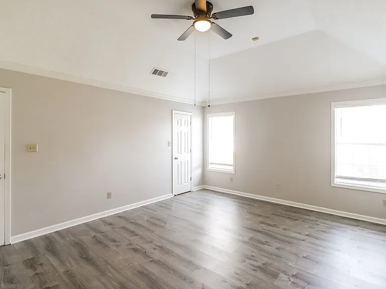 6665 Millgrove Park Dr — Photo 10