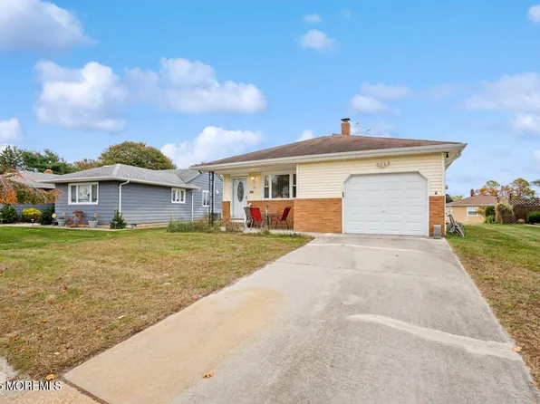 18 San Salvador Street, Toms River, NJ 08757