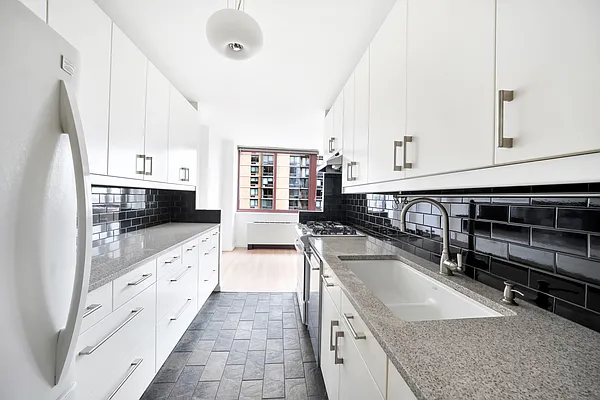 Sold by Compass | media 8