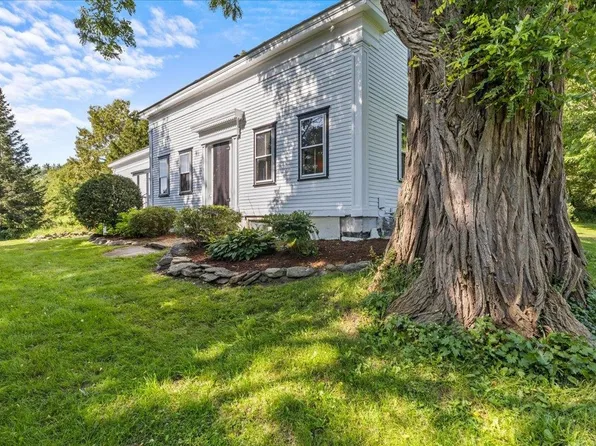 154 Skunk Hollow, Jericho, VT 05465