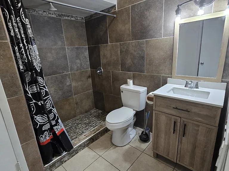 1101 Skyview Blvd #1 — Photo 18