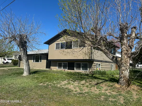 3001 Clinton Way, Yakima, WA 98902