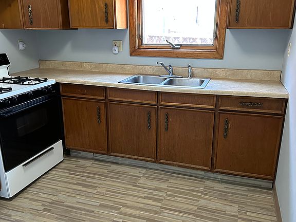4th image of 65 N Main St APT 2
