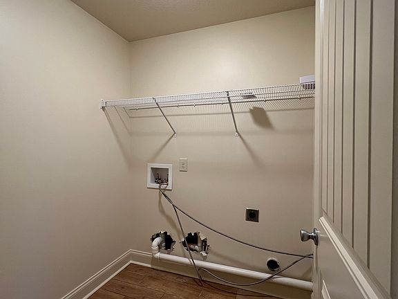 5th image of 118 Tahoe Ln