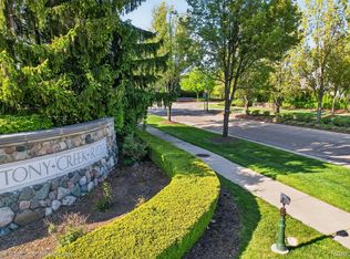 1357 Kentfield Dr, Rochester, MI 48307