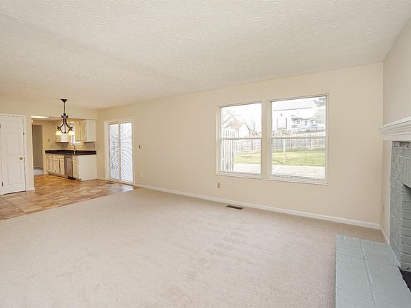 4th image of 7718 Stonehill Dr